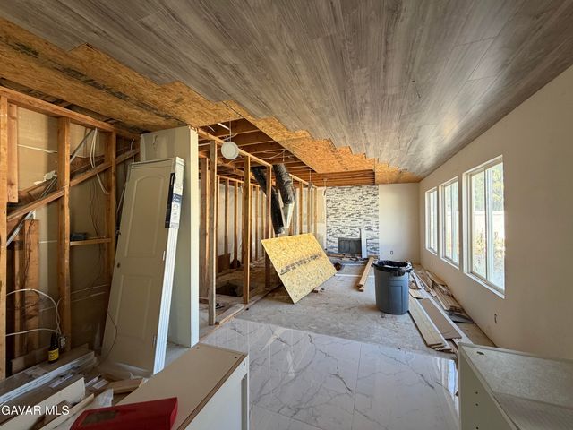 40046 Becky Lane, Palmdale, CA 93551