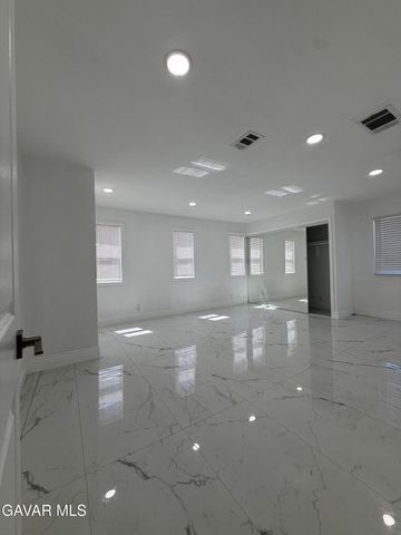 40046 Becky Lane, Palmdale, CA 93551