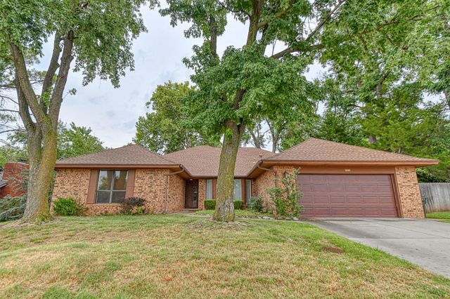 2101 Riverside Drive, Norman, OK 73072
