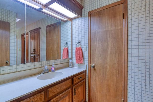 2101 Riverside Drive, Norman, OK 73072