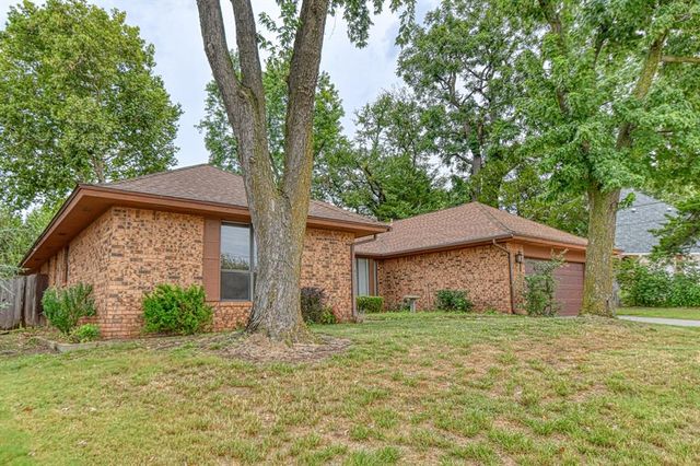 2101 Riverside Drive, Norman, OK 73072