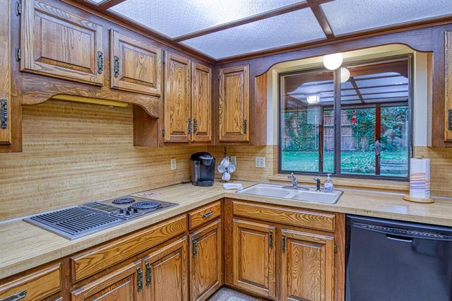 2101 Riverside Drive, Norman, OK 73072