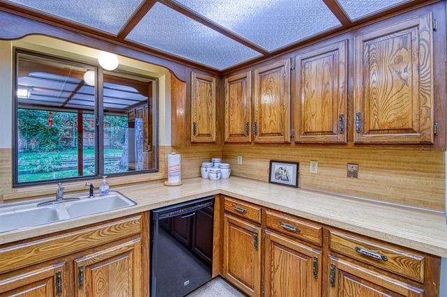 2101 Riverside Drive, Norman, OK 73072