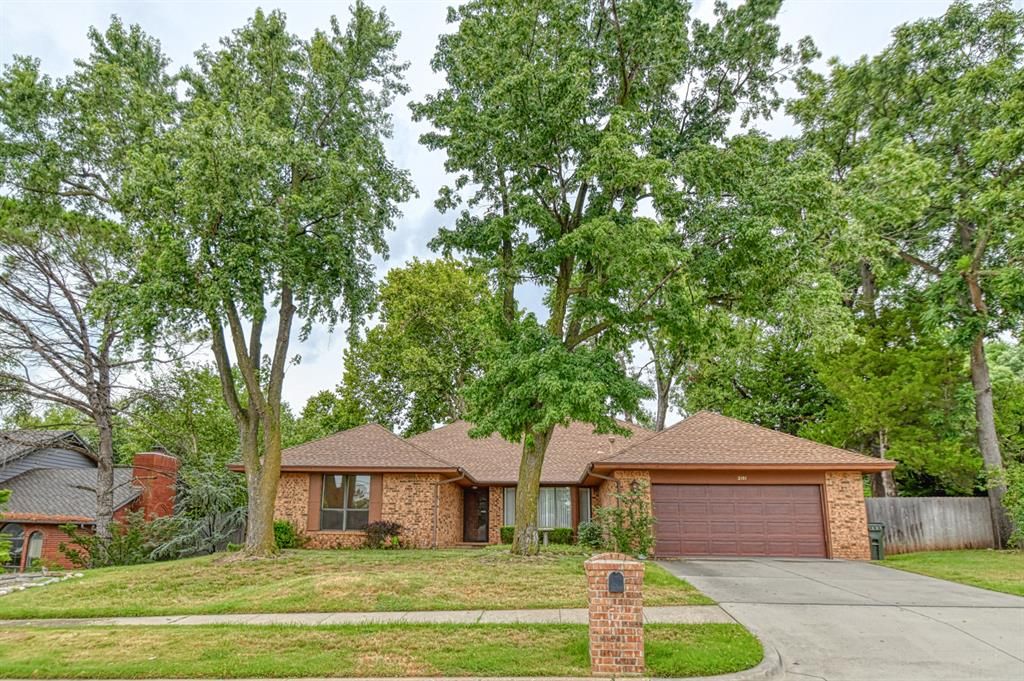2101 Riverside Drive, Norman, OK 73072
