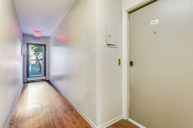 4859 Cedar Springs Road 144, Dallas, TX 75219