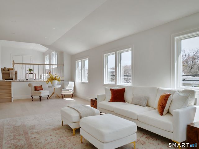 37 Mary Lane, Greenwich, CT 06878