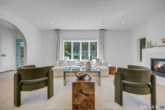 37 Mary Lane, Greenwich, CT 06878