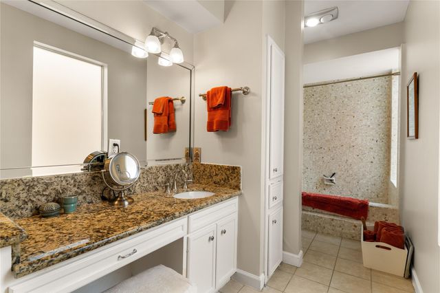 10121 Valley Forge Drive, Houston, TX 77042