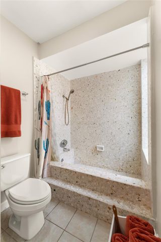 10121 Valley Forge Drive, Houston, TX 77042