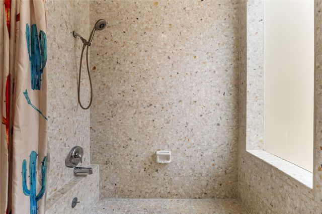 10121 Valley Forge Drive, Houston, TX 77042