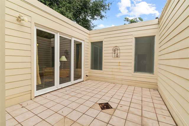 10121 Valley Forge Drive, Houston, TX 77042