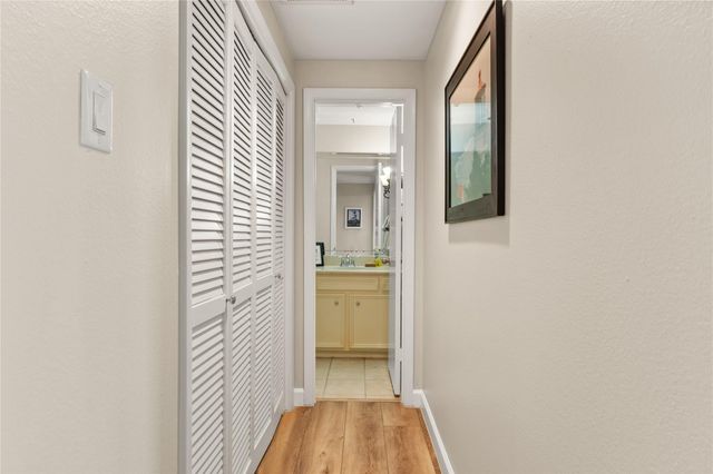 10121 Valley Forge Drive, Houston, TX 77042