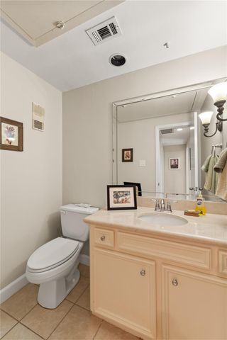 10121 Valley Forge Drive, Houston, TX 77042