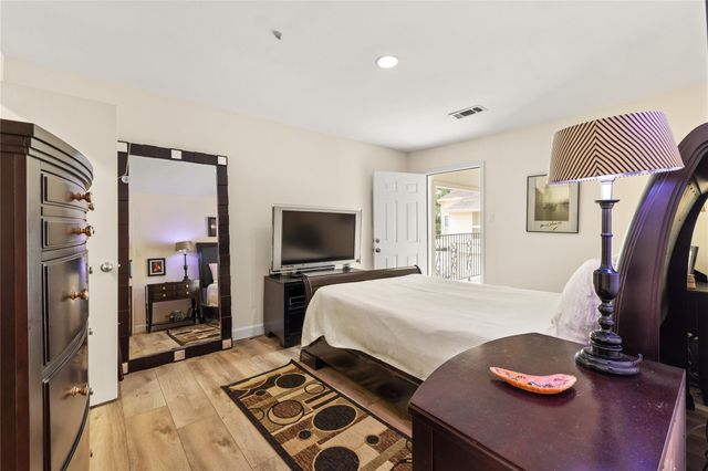 10121 Valley Forge Drive, Houston, TX 77042