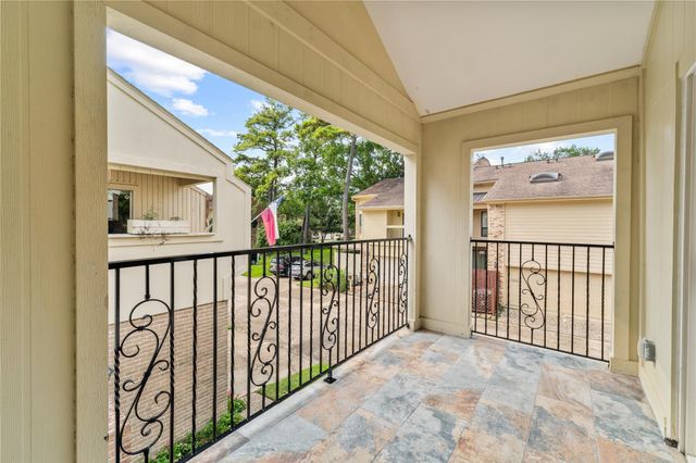 10121 Valley Forge Drive, Houston, TX 77042