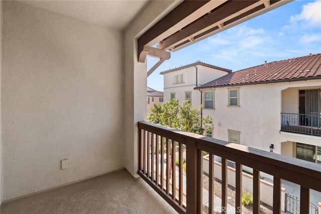 2815 E Berry Loop Privado, Ontario, CA 91761