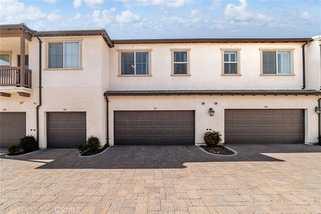 2815 E Berry Loop Privado, Ontario, CA 91761