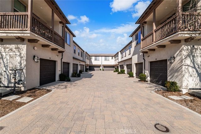 2815 E Berry Loop Privado, Ontario, CA 91761