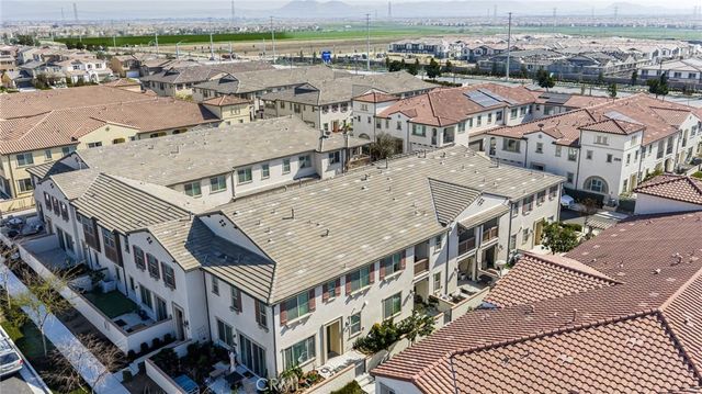 2815 E Berry Loop Privado, Ontario, CA 91761