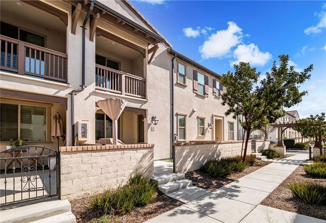 2815 E Berry Loop Privado, Ontario, CA 91761