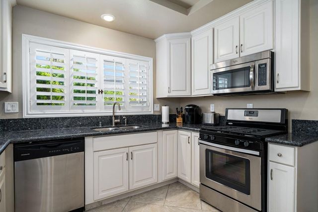 78483 Calle Huerta, La Quinta, CA 92253