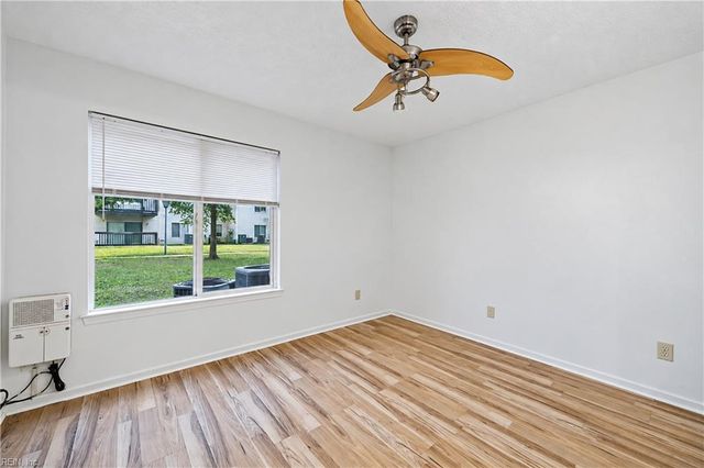 124 Wells CT, Hampton, VA 23666