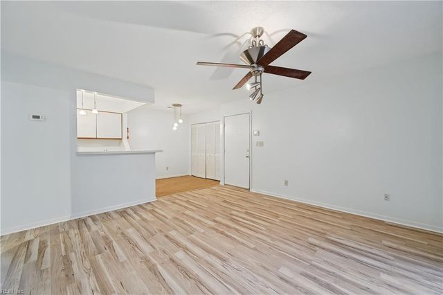 124 Wells CT, Hampton, VA 23666