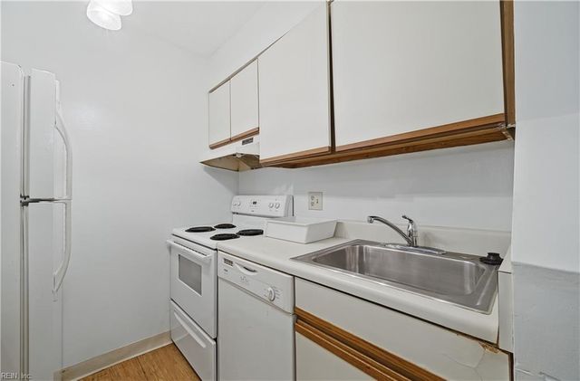 124 Wells CT, Hampton, VA 23666