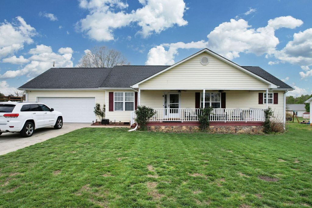 49 Brandon Lane, Chatsworth, GA 30705