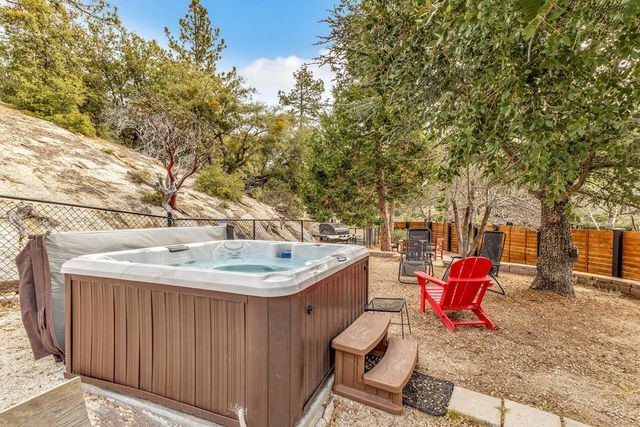 54680 Falling Leaf Drive, Idyllwild, CA 92549
