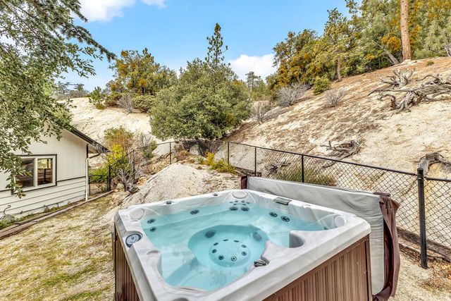 54680 Falling Leaf Drive, Idyllwild, CA 92549