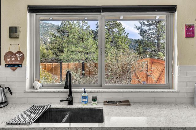 54680 Falling Leaf Drive, Idyllwild, CA 92549