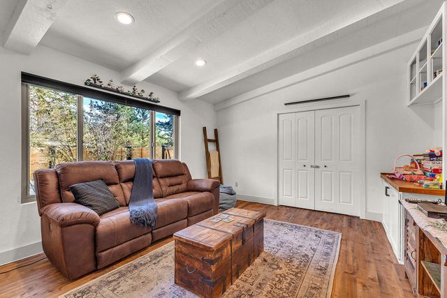 54680 Falling Leaf Drive, Idyllwild, CA 92549