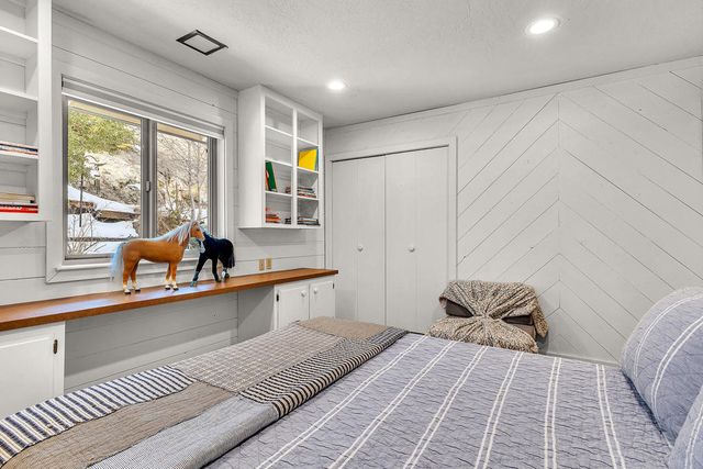 54680 Falling Leaf Drive, Idyllwild, CA 92549