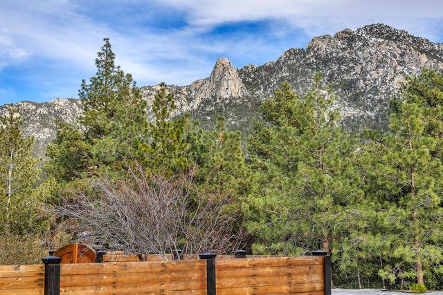 54680 Falling Leaf Drive, Idyllwild, CA 92549