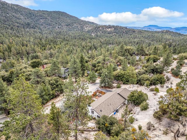 54680 Falling Leaf Drive, Idyllwild, CA 92549