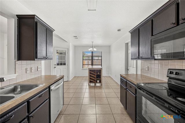 1320 Travis Circle, Copperas Cove, TX 76522