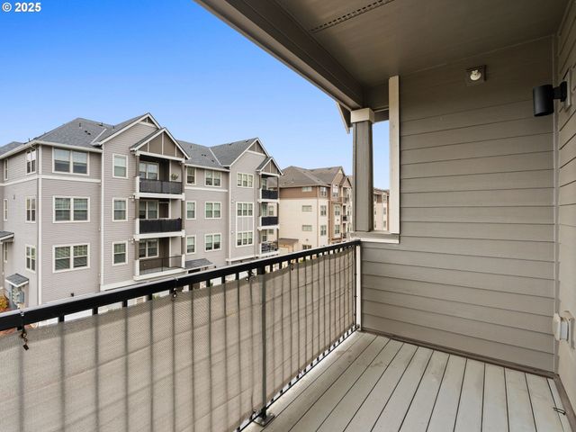 17182 Sw APPLEDALE Rd 405, Beaverton, OR 97007