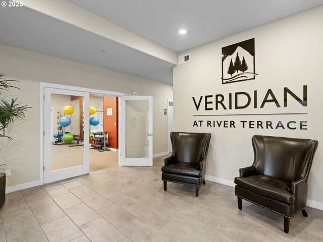 17182 Sw APPLEDALE Rd 405, Beaverton, OR 97007