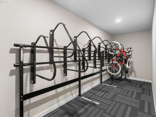 17182 Sw APPLEDALE Rd 405, Beaverton, OR 97007