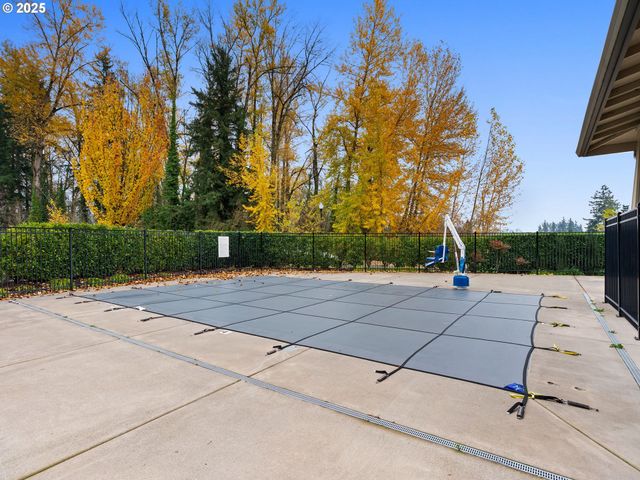 17182 Sw APPLEDALE Rd 405, Beaverton, OR 97007