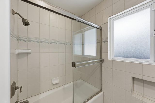 28 Willow Road, Menlo Park, CA 94025