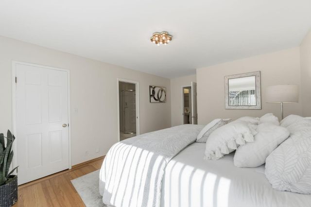 28 Willow Road, Menlo Park, CA 94025