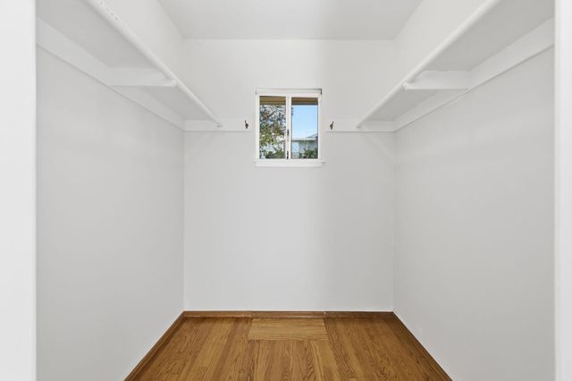 28 Willow Road, Menlo Park, CA 94025