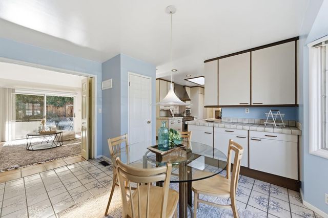 28 Willow Road, Menlo Park, CA 94025