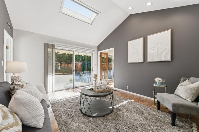 28 Willow Road, Menlo Park, CA 94025