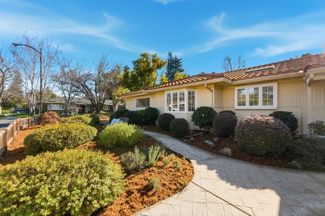 28 Willow Road, Menlo Park, CA 94025