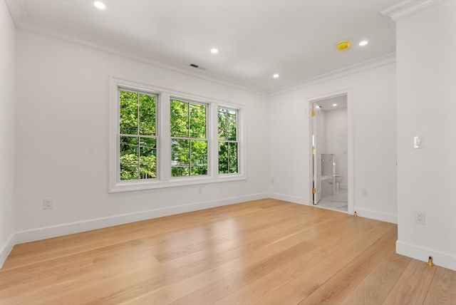 18 Naples Rd, Brookline, MA 02446