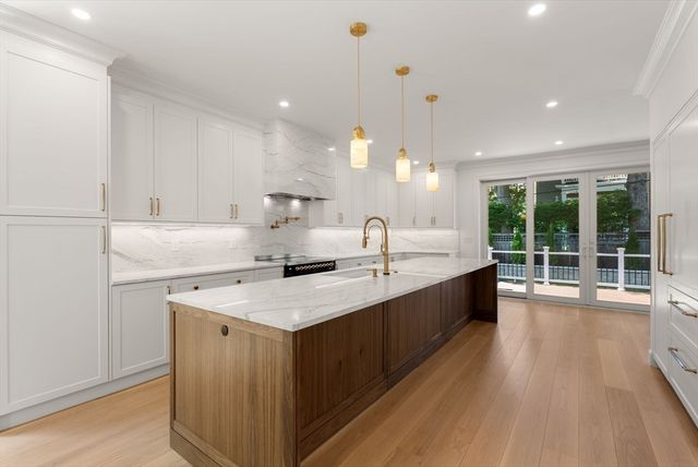 18 Naples Rd, Brookline, MA 02446