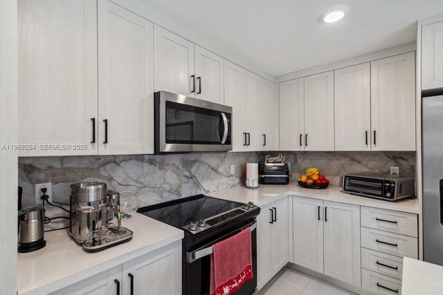 1396 NW 3rd St, Florida City, FL 33034